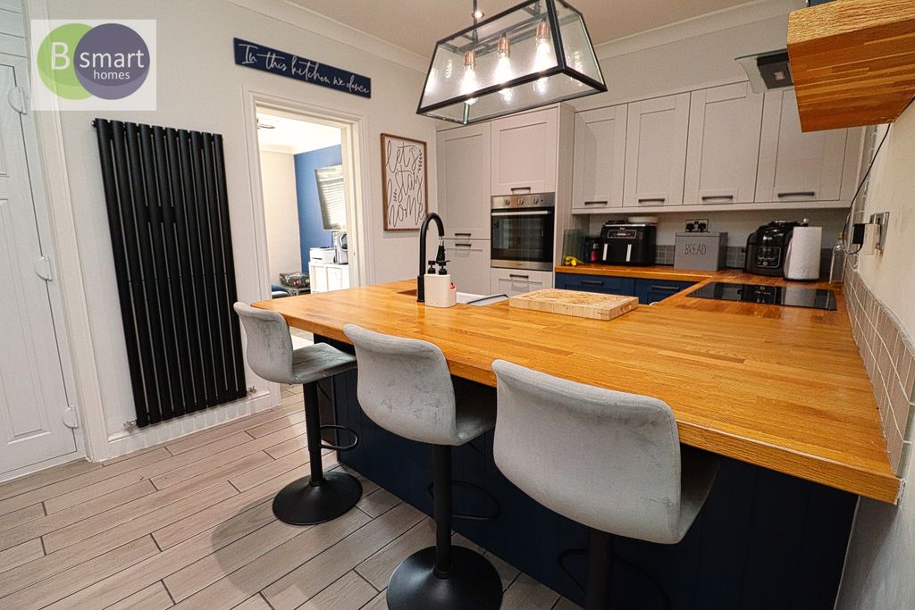 Property photo 3 of 15 Img_4091