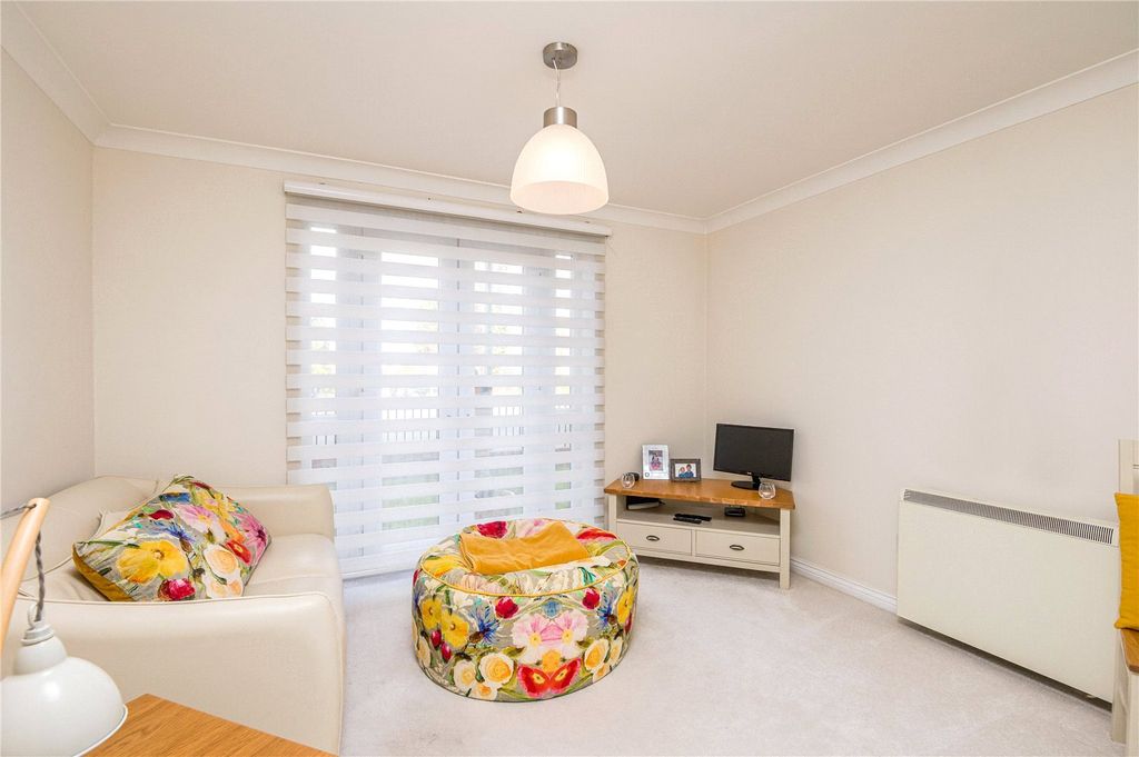 Property photo 3 of 12 Picture No. 02