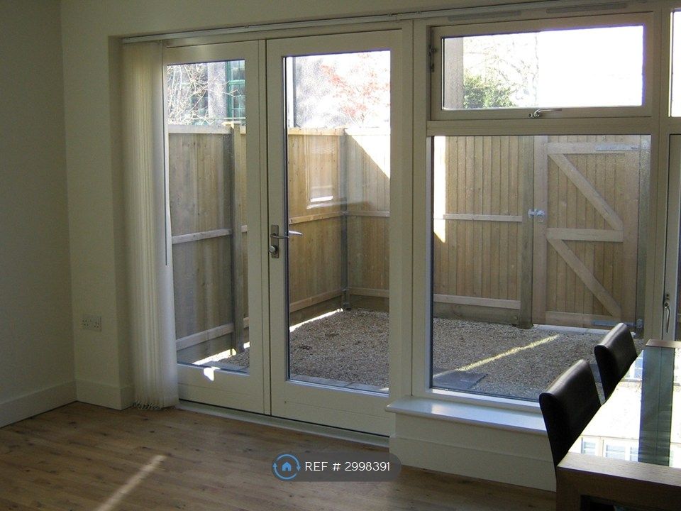 Property photo 3 of 9 Lounge/Garden