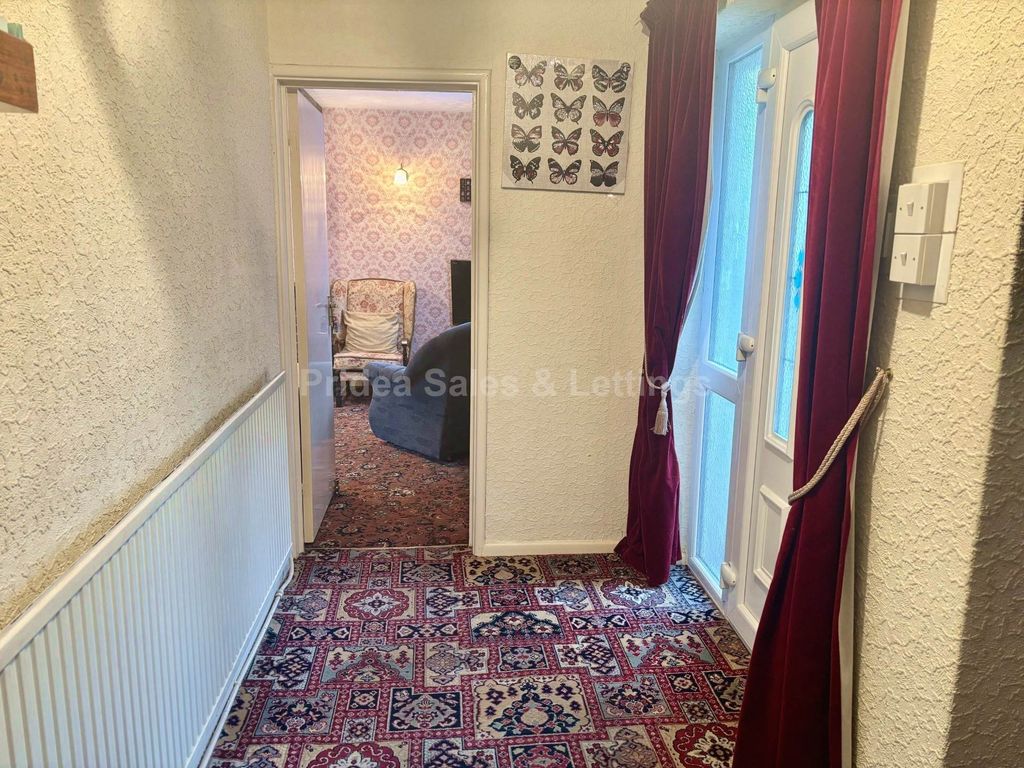 Property photo 3 of 31