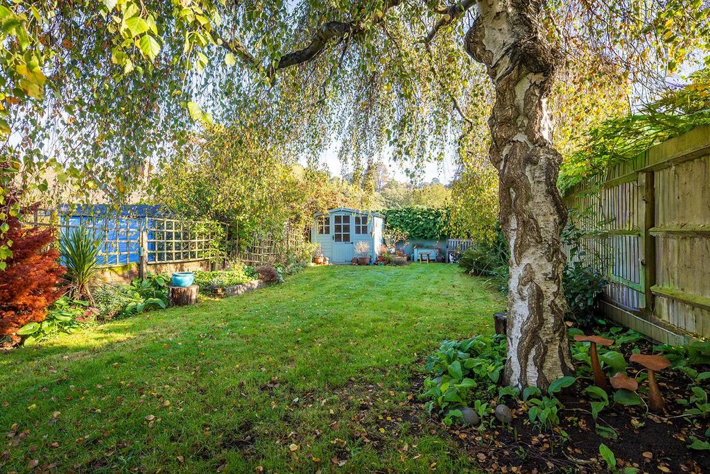 Property photo 3 of 26 20_Eastwood_Road-2.Jpg