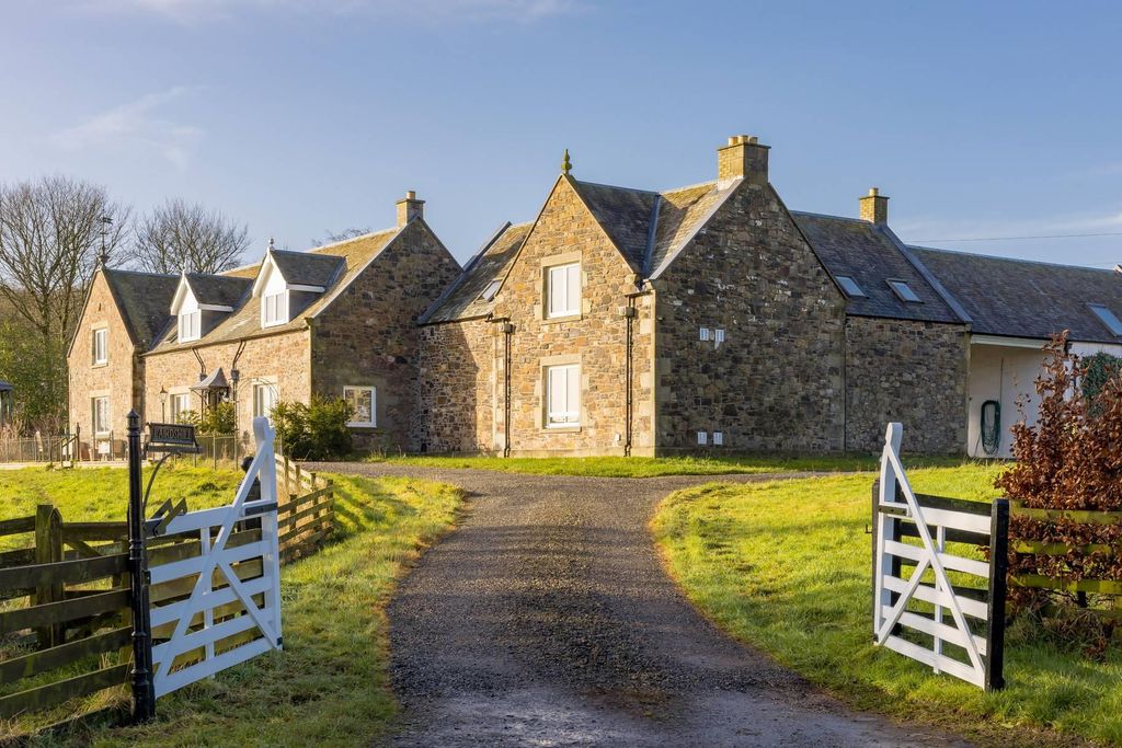 Property photo 3 of 33 Image