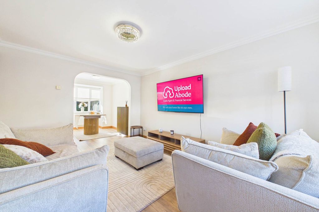 Property photo 3 of 31