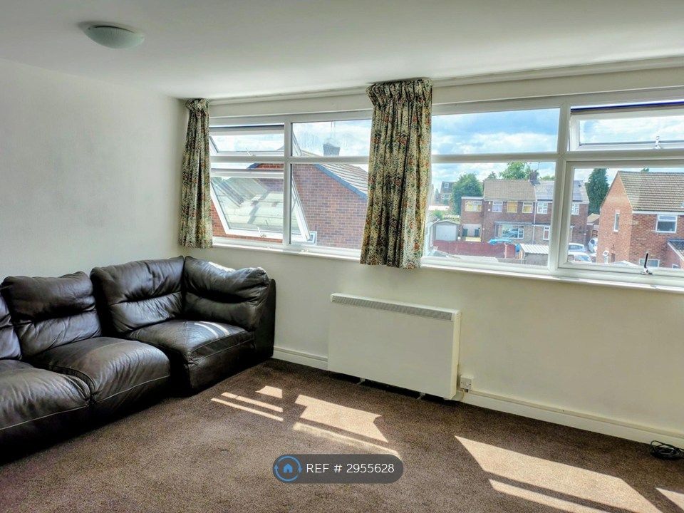 Property photo 1 of 6 Living Room