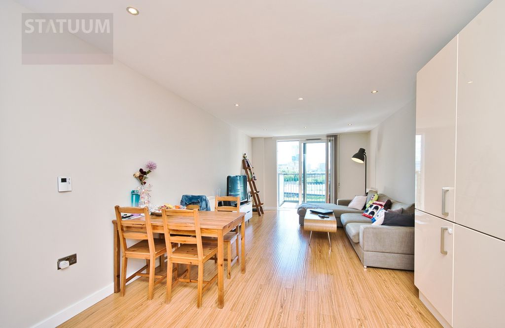 Property photo 3 of 12