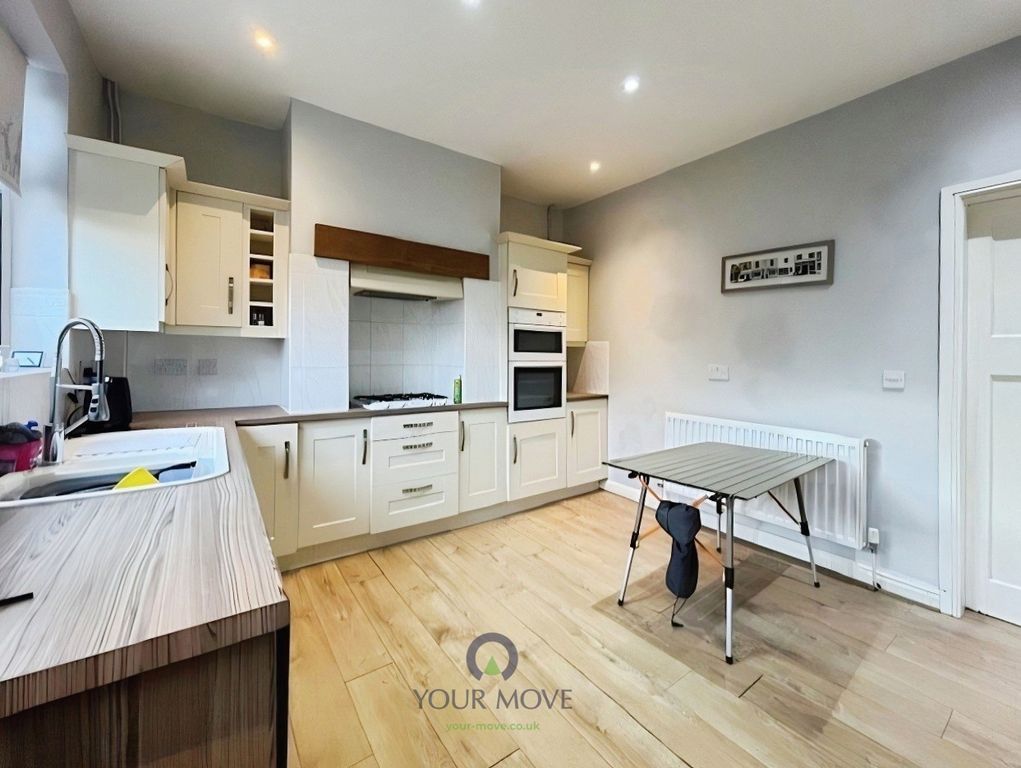 Property photo 2 of 15 Kitchen