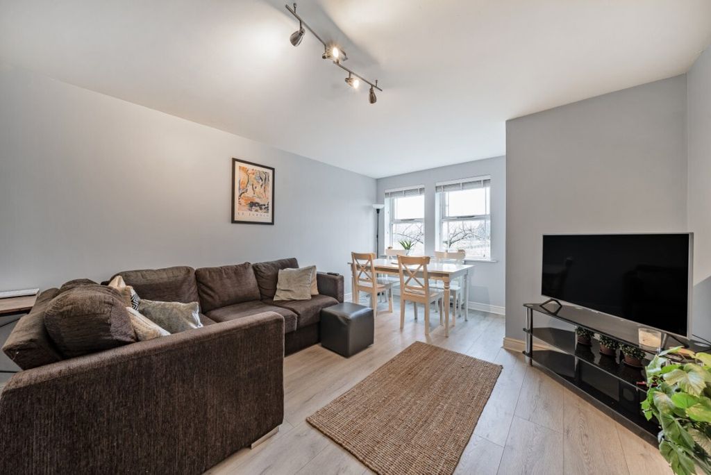 Property photo 1 of 12 1236511 (11)