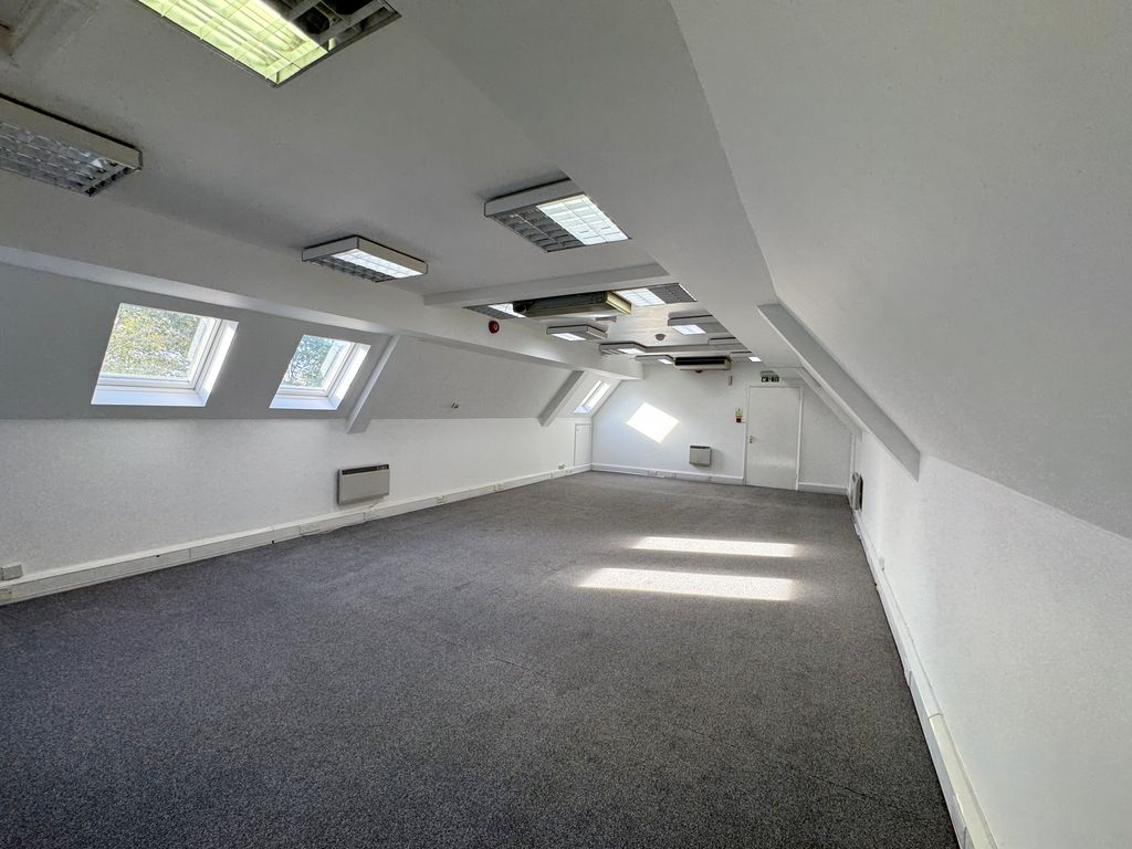 Property photo 2 of 3