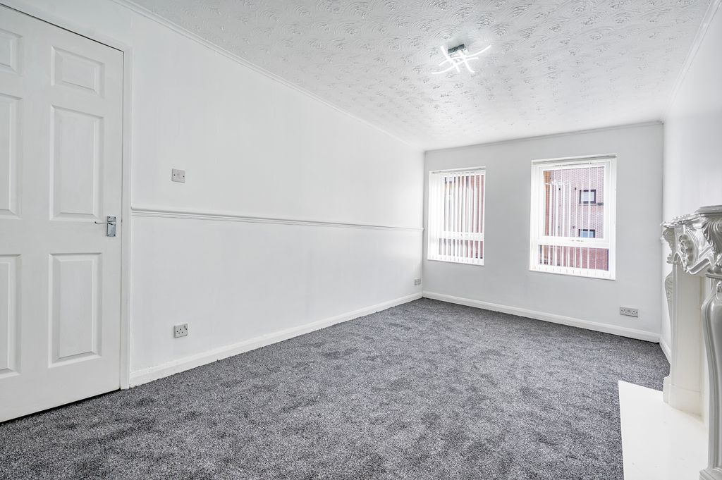 Property photo 2 of 24