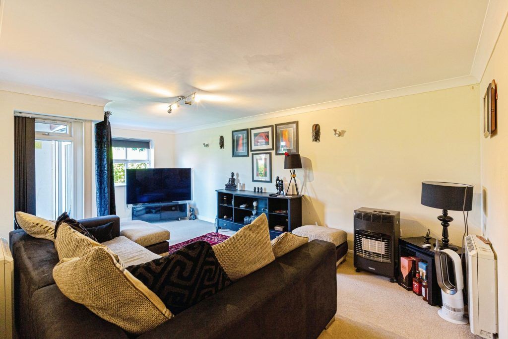 Property photo 2 of 10
