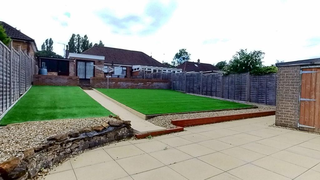 Property photo 3 of 13 Garden
