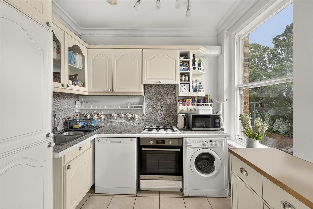 Property photo 3 of 8 Kitchen3 (1).Jpg