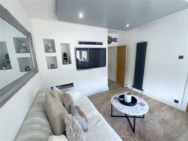 Property photo 3 of 21 Living Room