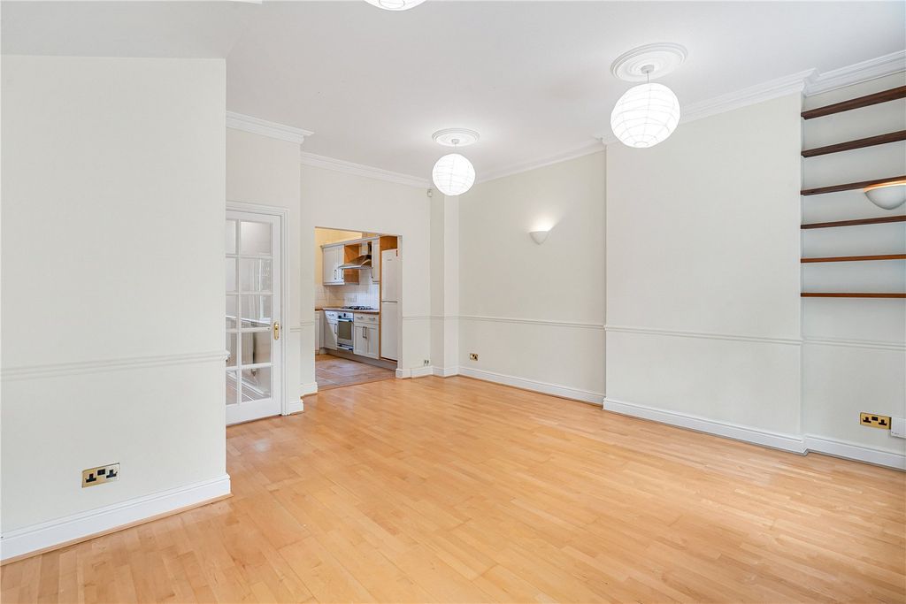 Property photo 2 of 17 Picture No. 23