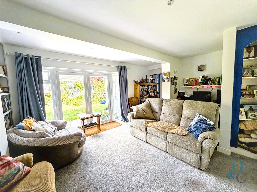 Property photo 3 of 27 Picture No. 05