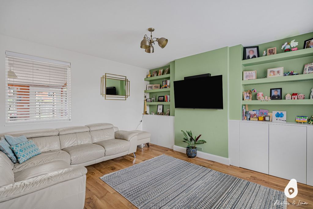 Property photo 2 of 31 5571412