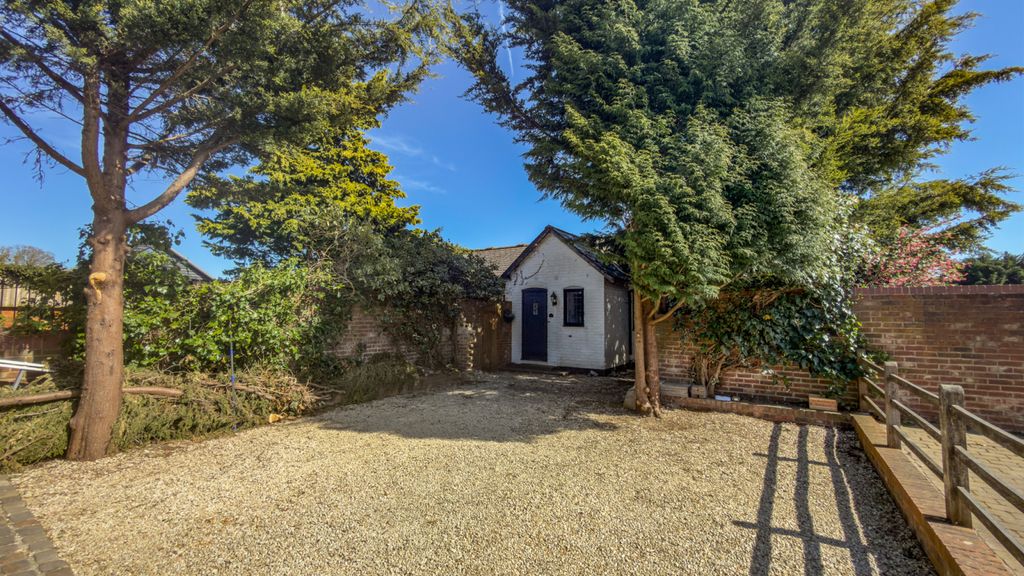 Property photo 3 of 20 Picture No. 27