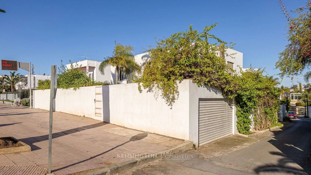 Property photo 2 of 4