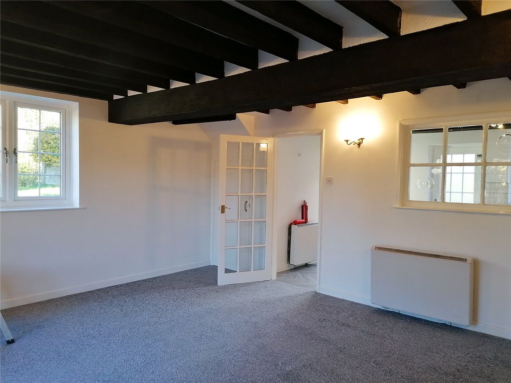 Property photo 2 of 6 Picture No. 12