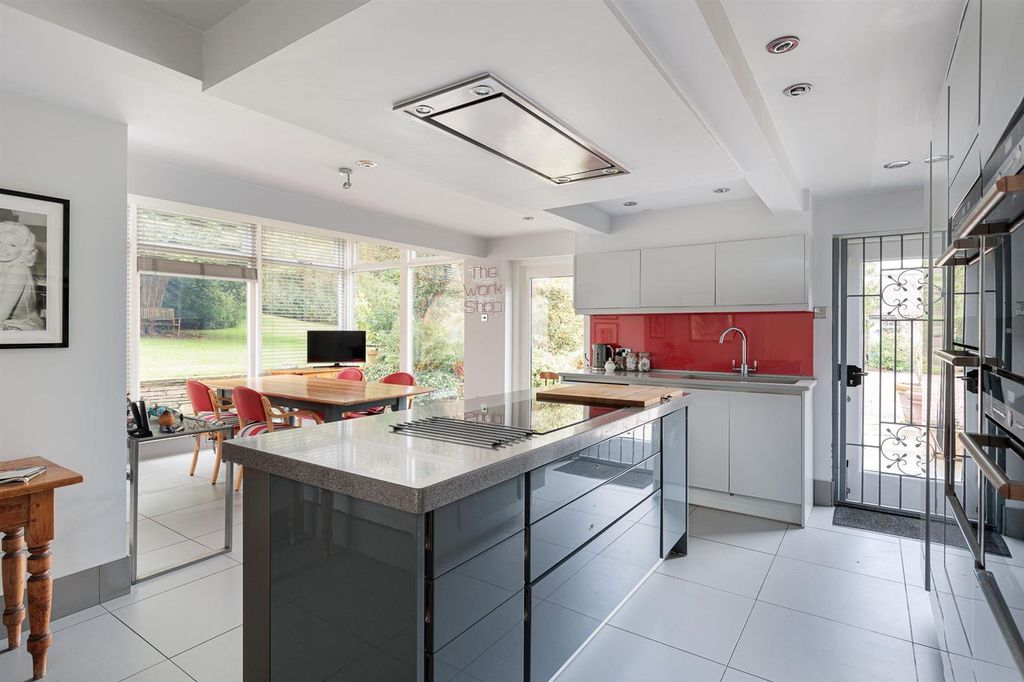 Property photo 3 of 54 The_Old_Vicarage_20.Jpg