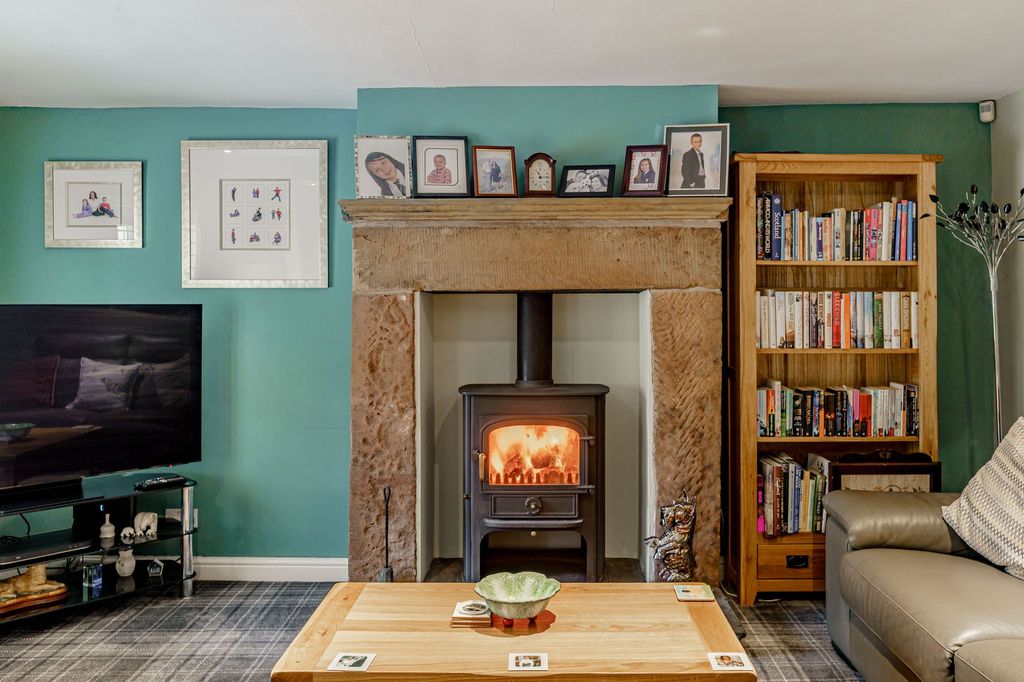 Property photo 2 of 59