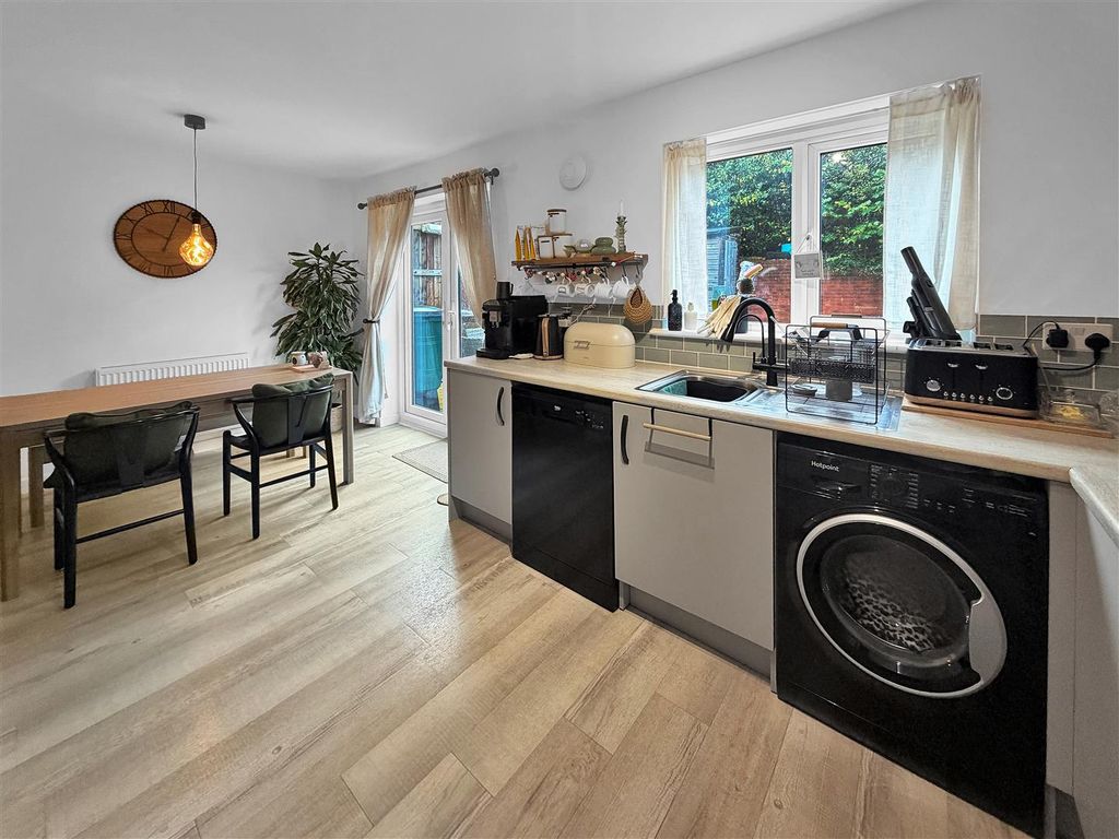 Property photo 3 of 13 Img_2198.Jpg