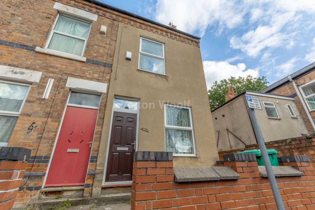 Property photo 1 of 9