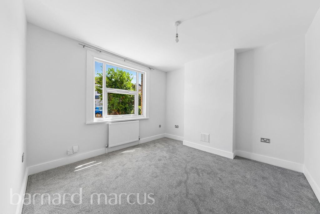 Property photo 2 of 8 Reception Room