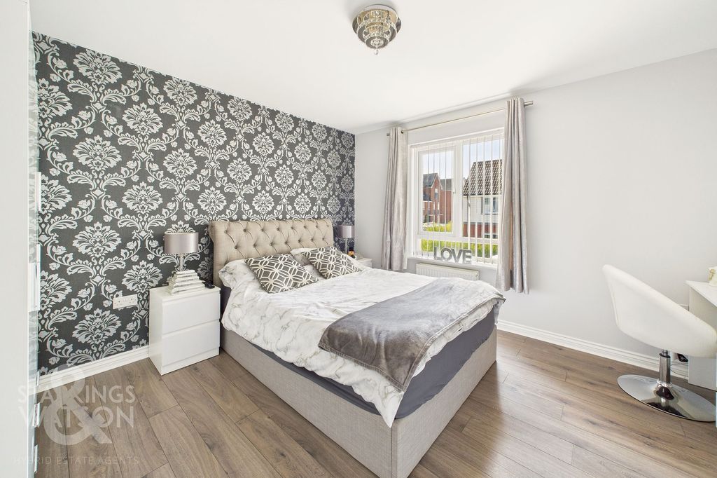 Property photo 3 of 15