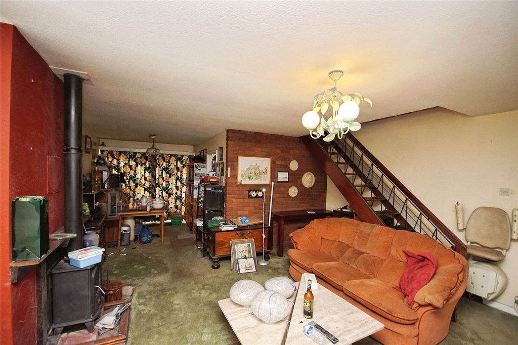 Property photo 2 of 15 Picture No. 17