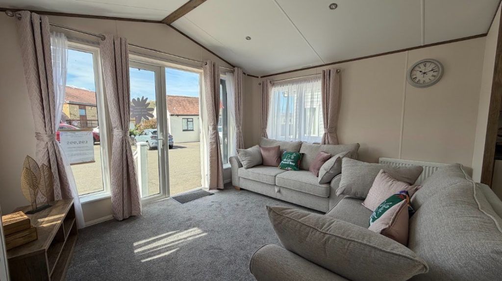Property photo 3 of 6 Willerby Sheraton La5