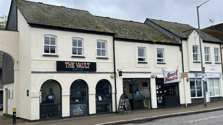 Property photo 2 of 20