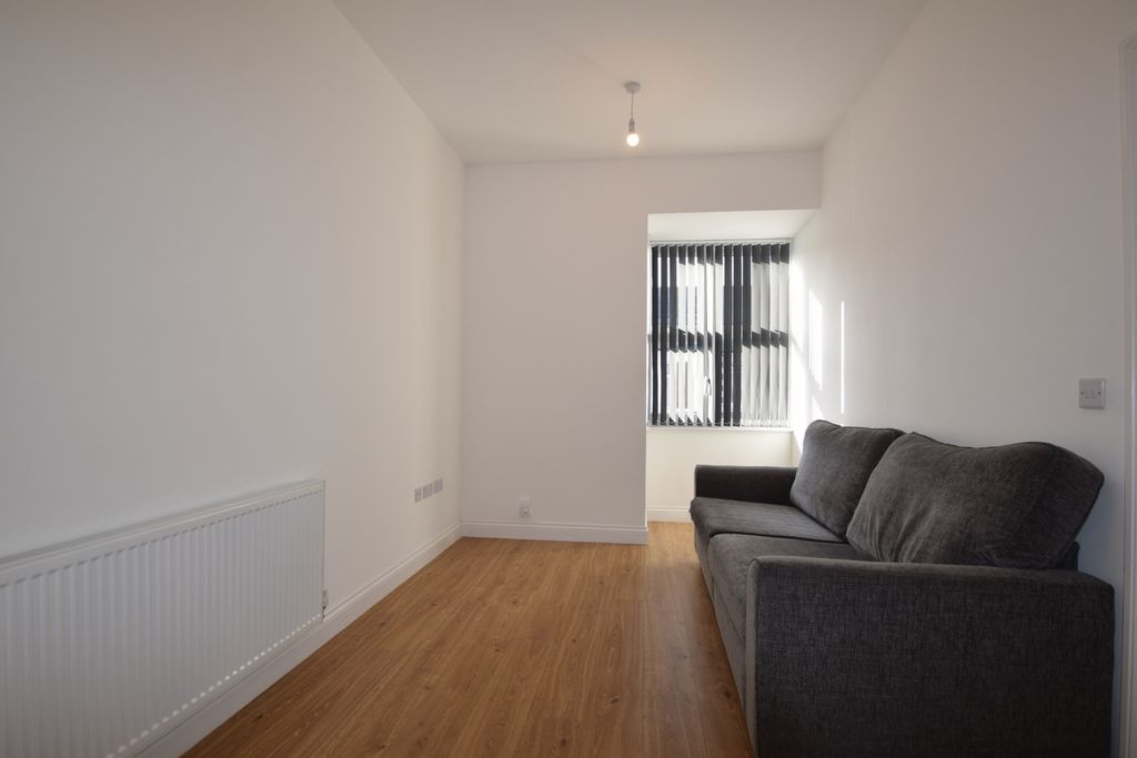 Property photo 2 of 7 Photo 3