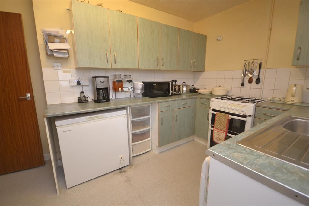 Property photo 3 of 12