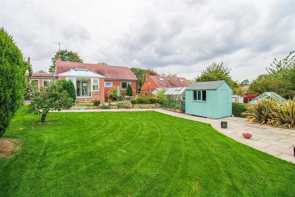 Property photo 1 of 12 Outside