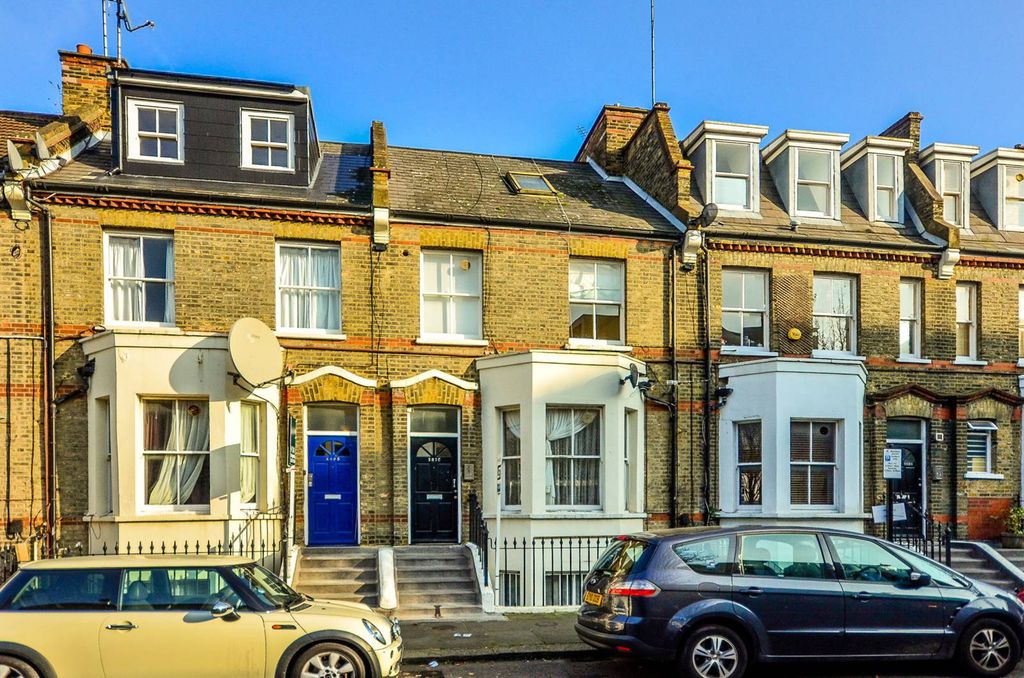 Property photo 2 of 10