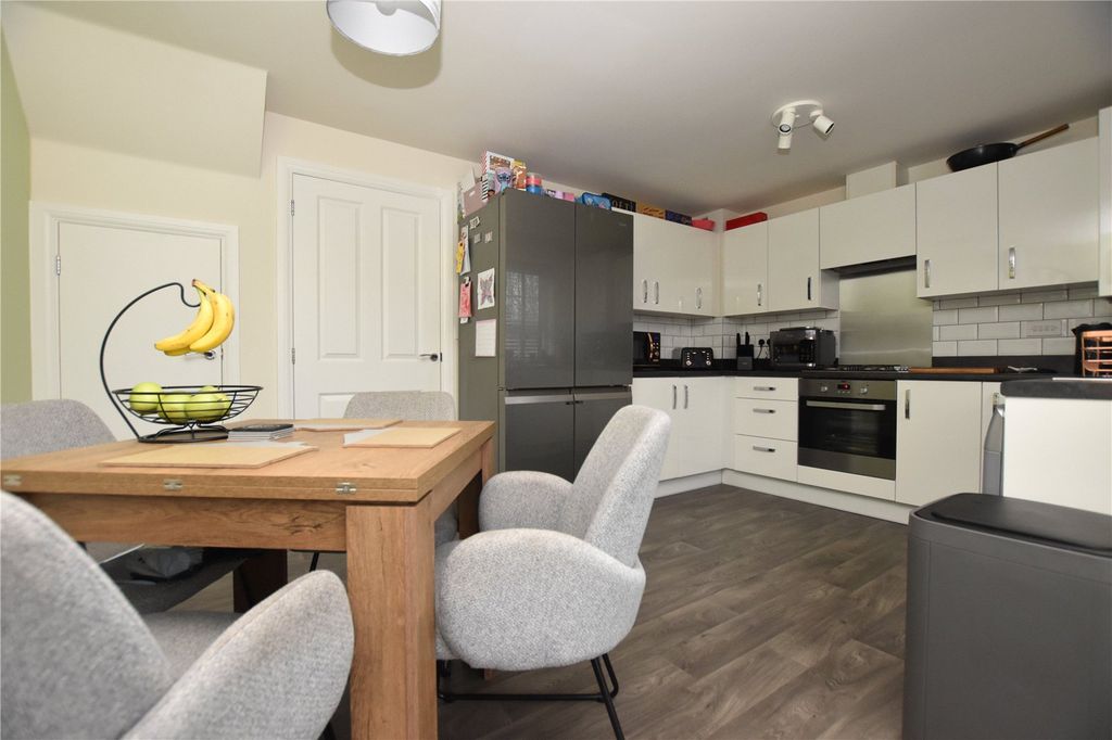 Property photo 3 of 21 Picture No. 18