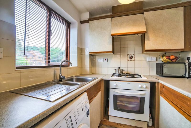 Property photo 3 of 6 Kitchen