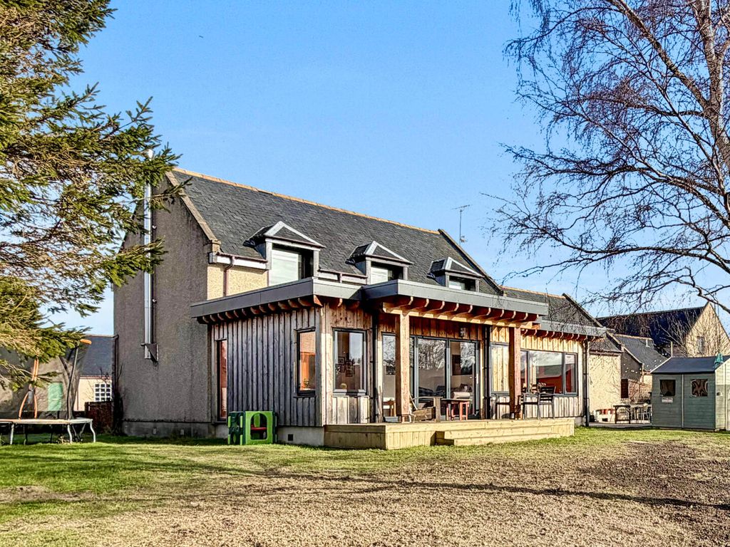 Property photo 1 of 42 Rear Garden