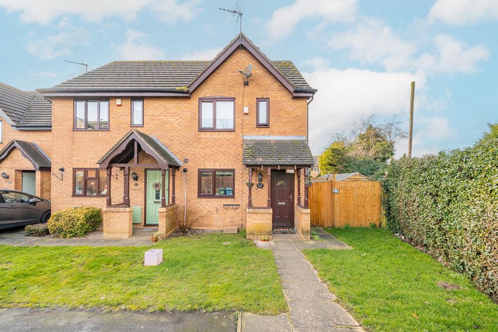 Property photo 1 of 17 Front (Exterior)