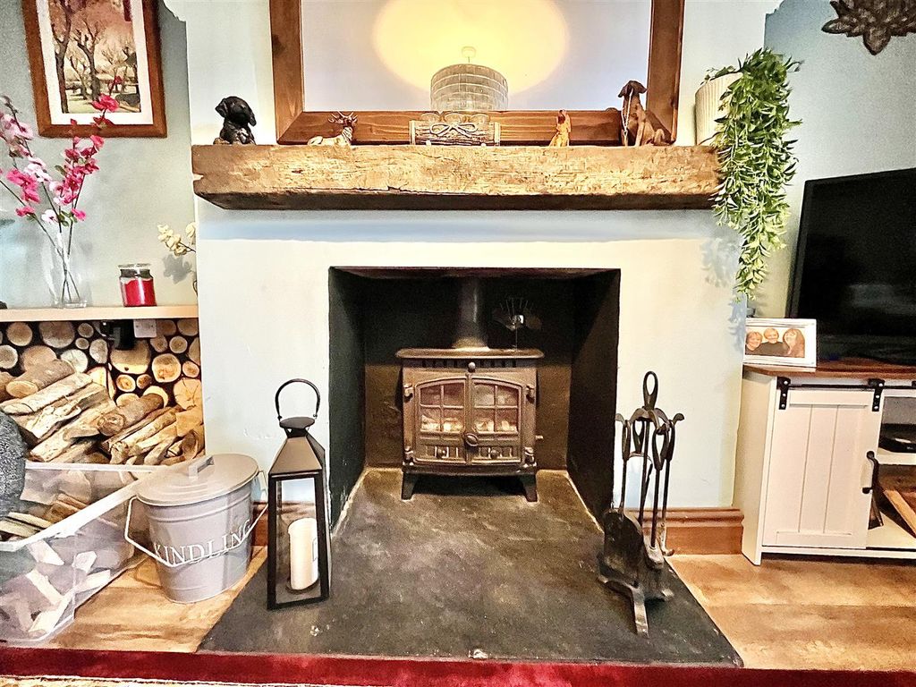 Property photo 2 of 23