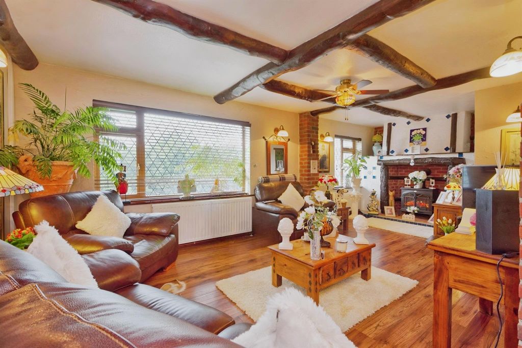 Property photo 2 of 19