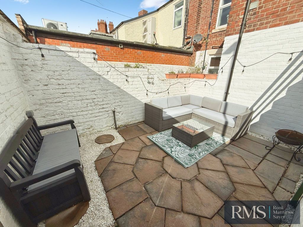 Property photo 2 of 7 Photo 6