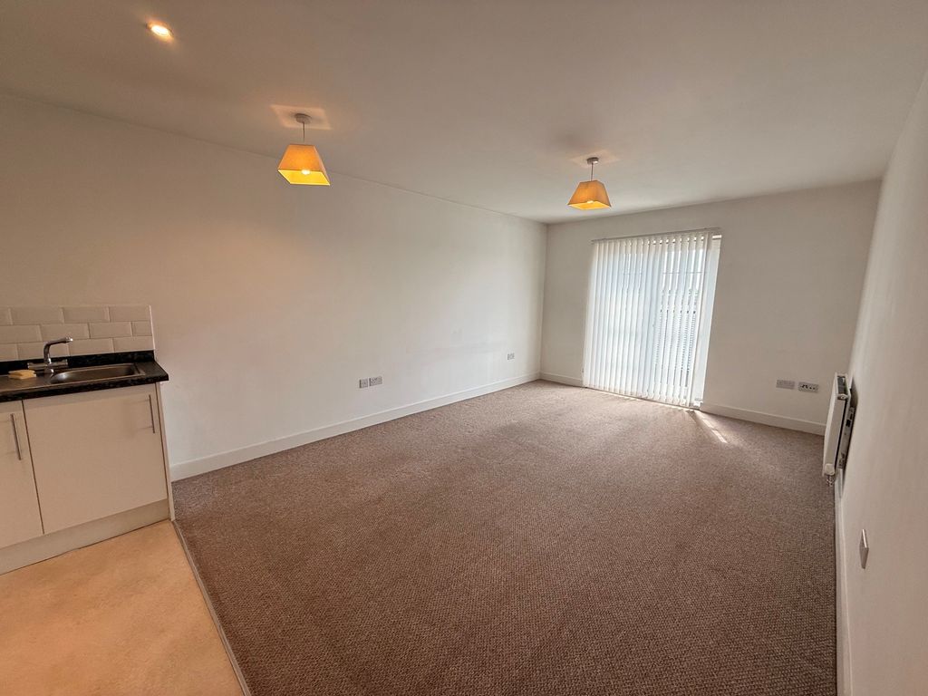 Property photo 3 of 8