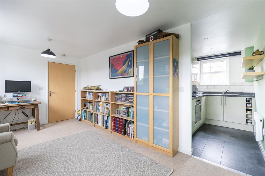 Property photo 3 of 12 11Gibsonclose-6.Jpg