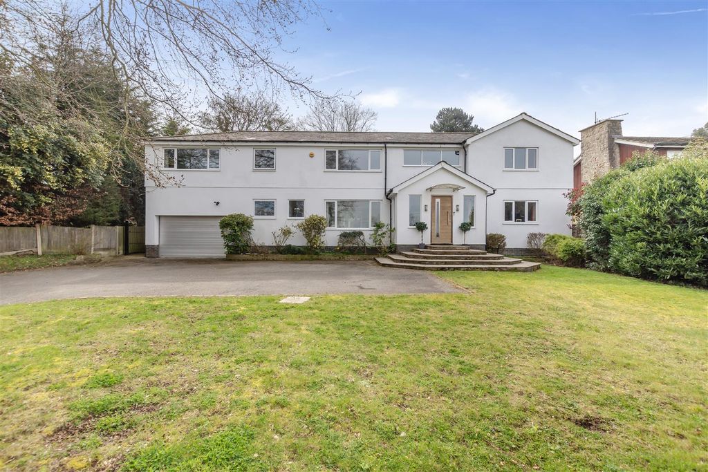 Property photo 3 of 26 Garden