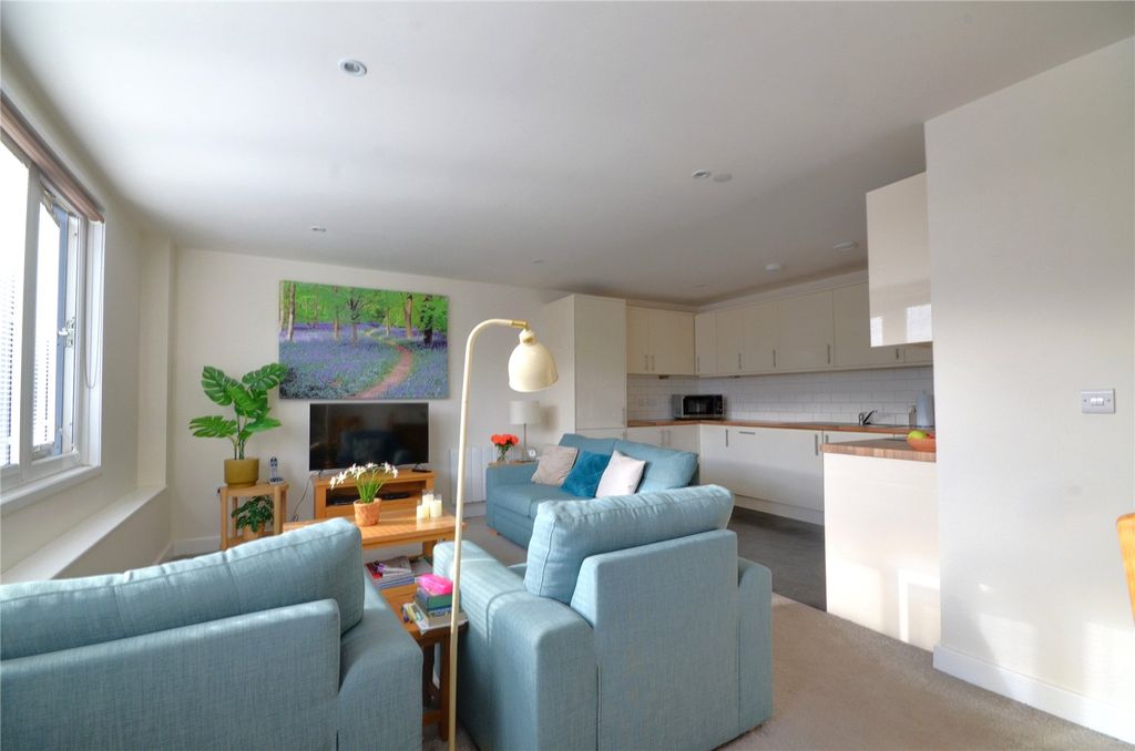 Property photo 3 of 10 Lounge/Diner