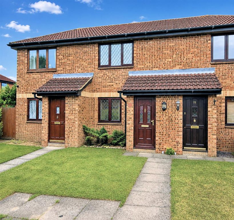 Property photo 1 of 18 24Elveden Close-H1.Jpg