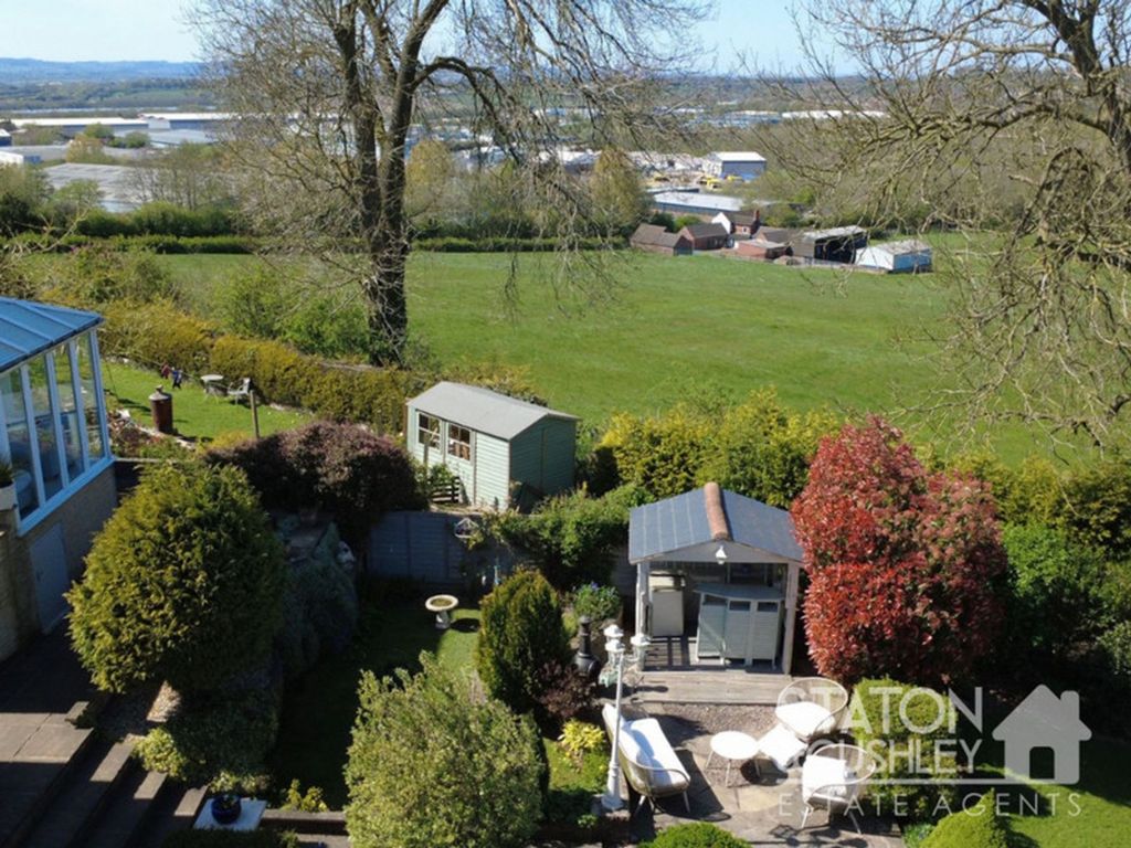 Property photo 3 of 46