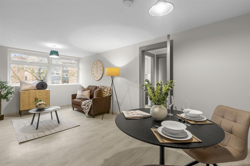 Property photo 1 of 8 Reception Room